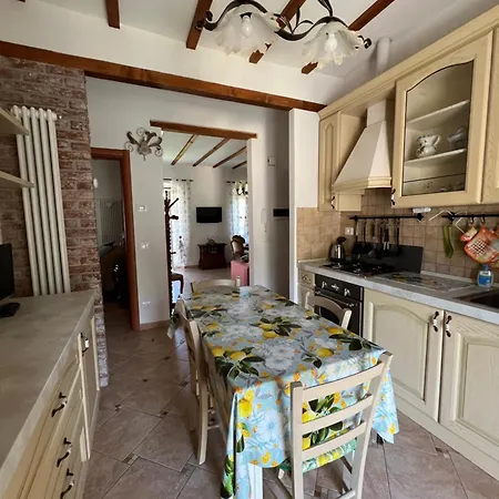 Апартаменты A Casa Di Nonna Elza *