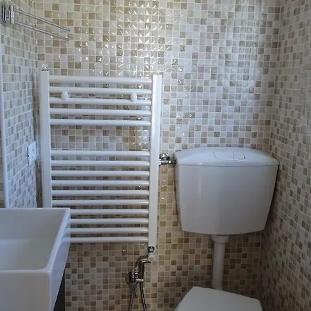 Apartment A Casa Di Nonna Elza La Spezia